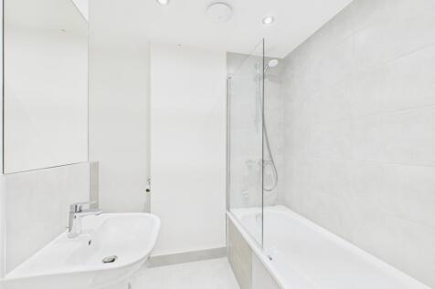 CAM02119G0-PR0508-STILL007