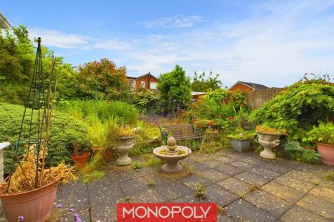 Rear Garden..jpg