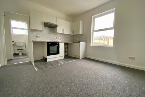 lounge kitchen gavins flat 2