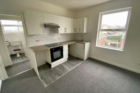 lounge kitchen gavins flat 