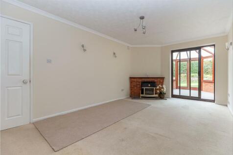 Living-room-2.jpg