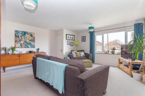 Living-room-5.jpg