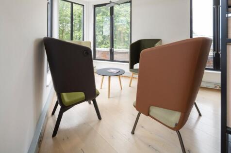 44-46 Sekforde St - private corner meeting chair