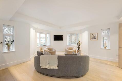 Flat 7 Parkwood Point Hi-1.jpg