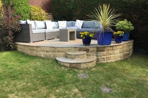 Garden furtiture pic.jpg