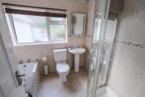 Groundfloor Bathroom