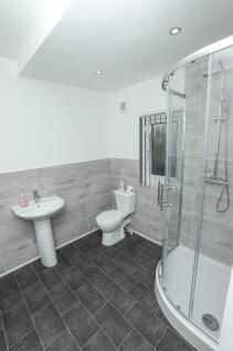 181 ensuite 2.jpg