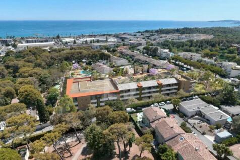 Property Villeneuve-Loubet : 28 houses for sale