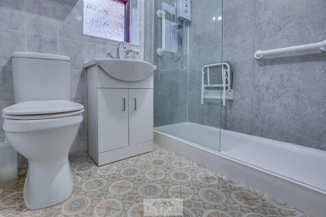 Bathroom 1.1