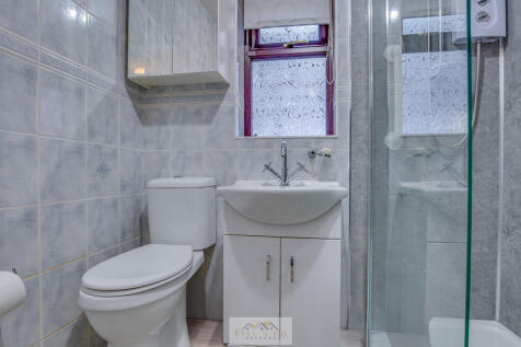 Bathroom 1.2
