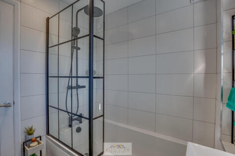 Bathroom 1.2