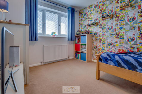 Bedroom 2.4