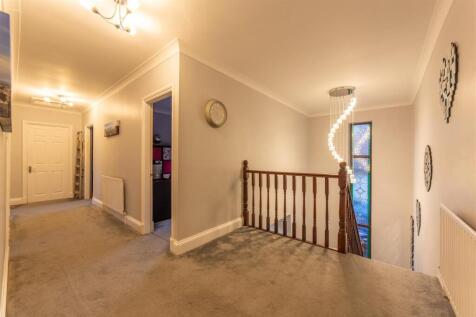 Holly House-33.jpg