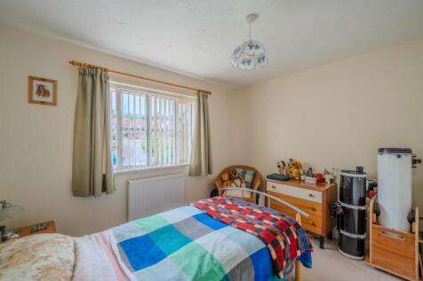 34 Birch Grove-1.jpg