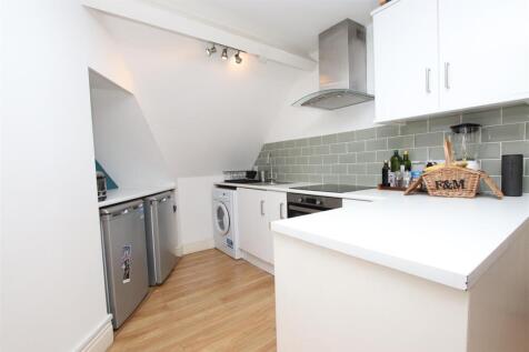 Kitchen.JPG