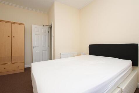 Bedroom.JPG