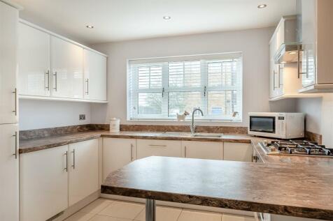 8587310-interior21.jpg
