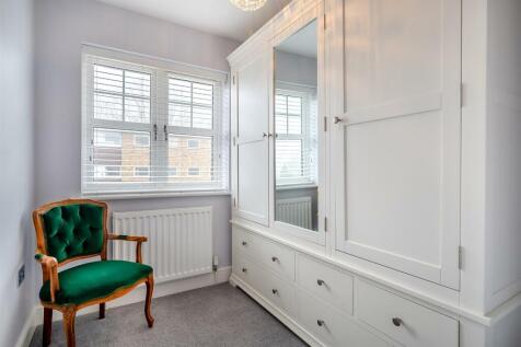 8587310-interior34.jpg