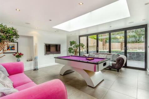 8614848-interior01.jpg