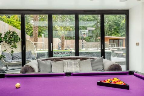 8614848-interior13.jpg