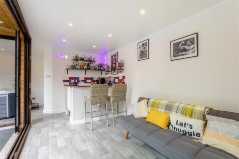 8614848-interior38.jpg