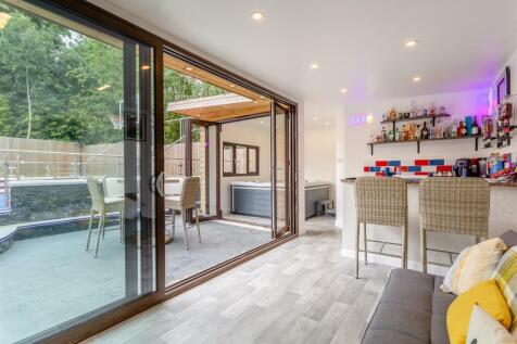 8614848-interior37.jpg