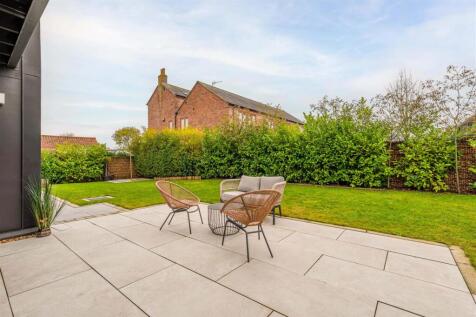 Blackthorn Barn - by Visually Rich 08909.jpg