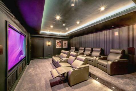 Residents&#39; Cinema