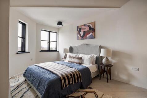 Harley Court, E11