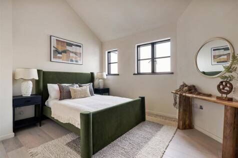 Harley Court, E11