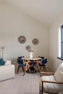 Harley Court, E11