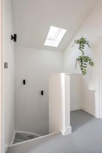 Upstairs-Hallway.jpg