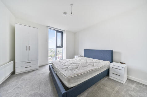 1334886-3-68adaac...