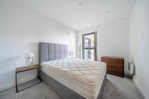 1385345-5-6926d8b...