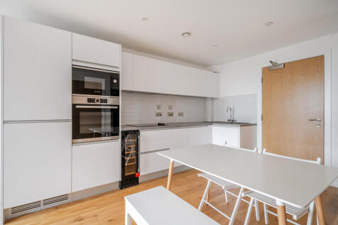 1372020-6-6943d5a...