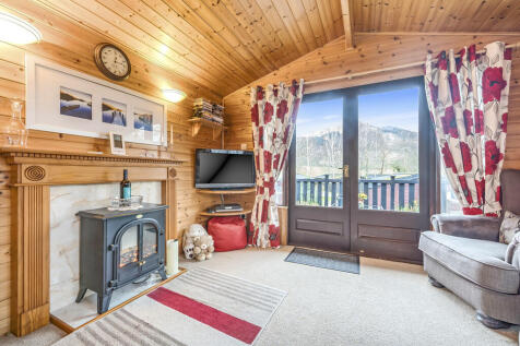 Living / Dining R...