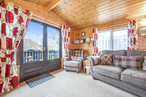 Living / Dining R...