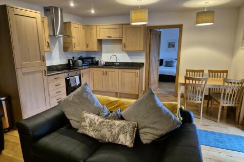 Newlands Cottage ...