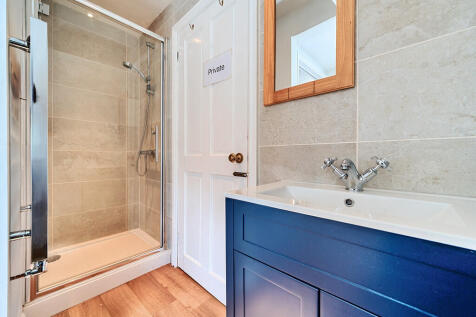 En-suite Shower R...