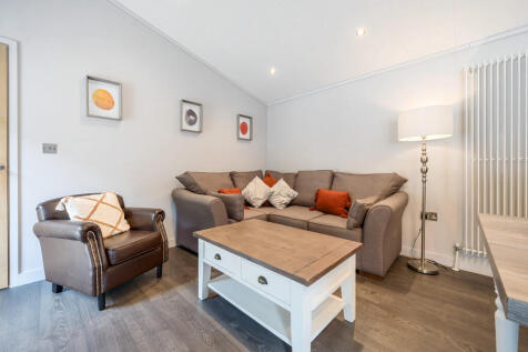 Open Plan Sitting...