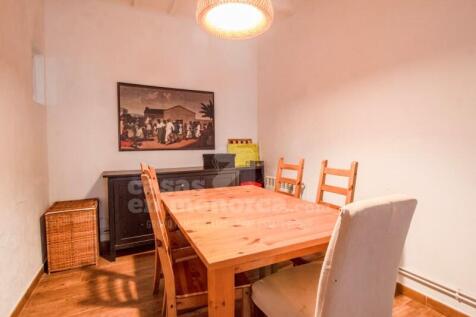 House with patio in Mahon