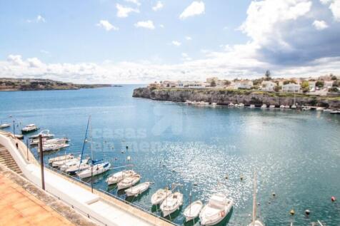 House on the seafront of Es Castell
