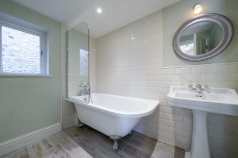 Bathroom-3.jpg