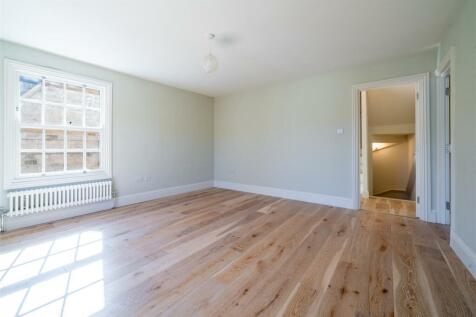 Living Room-4.jpg