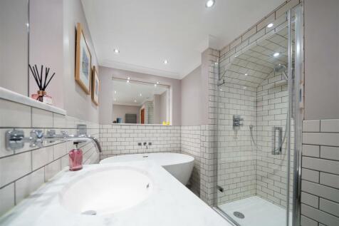 Dowmstairs Bathroom-2.jpg