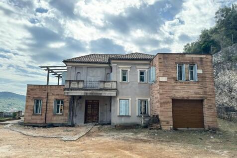 Main entry&amp;garage