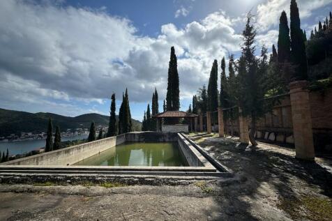 Pool area