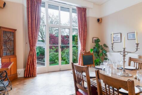 Full height doors to garden