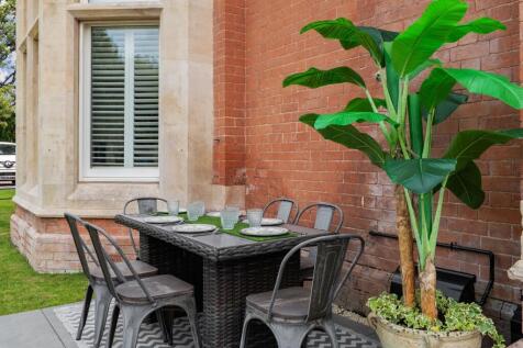 Private terrace dining area