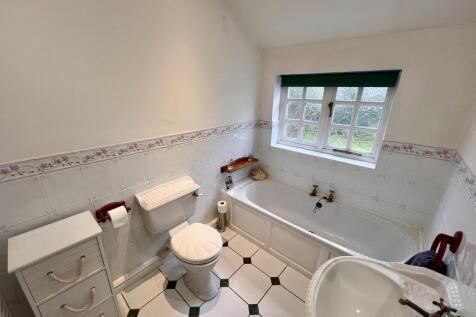 560 London Road-Image (8).jpeg